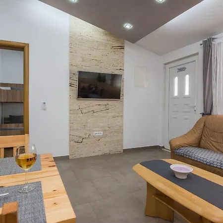 Apartment Rafac Διαμέρισμα Vir